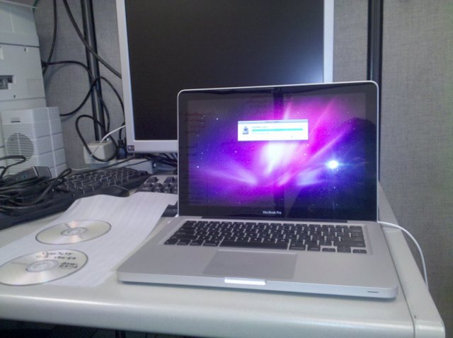 how to use linux on macbook